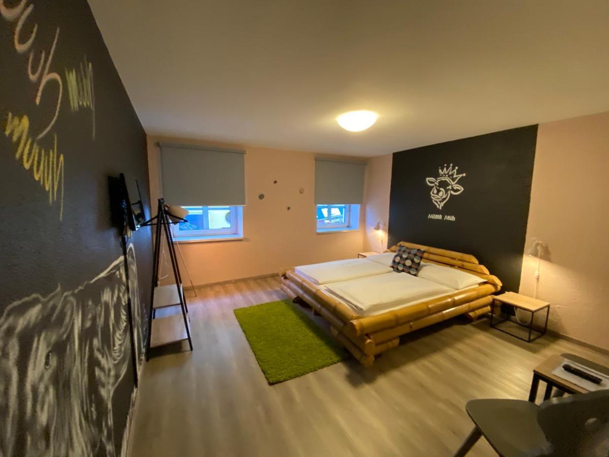 Mama Muh Self-Check-In Hotel Линц Екстериор снимка
