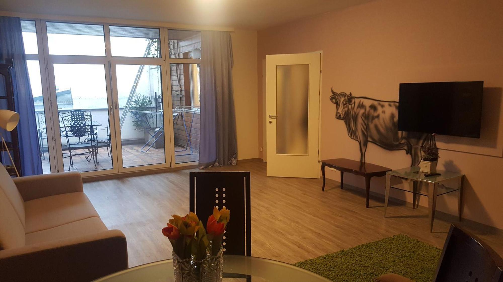 Mama Muh Self-Check-In Hotel Линц Екстериор снимка