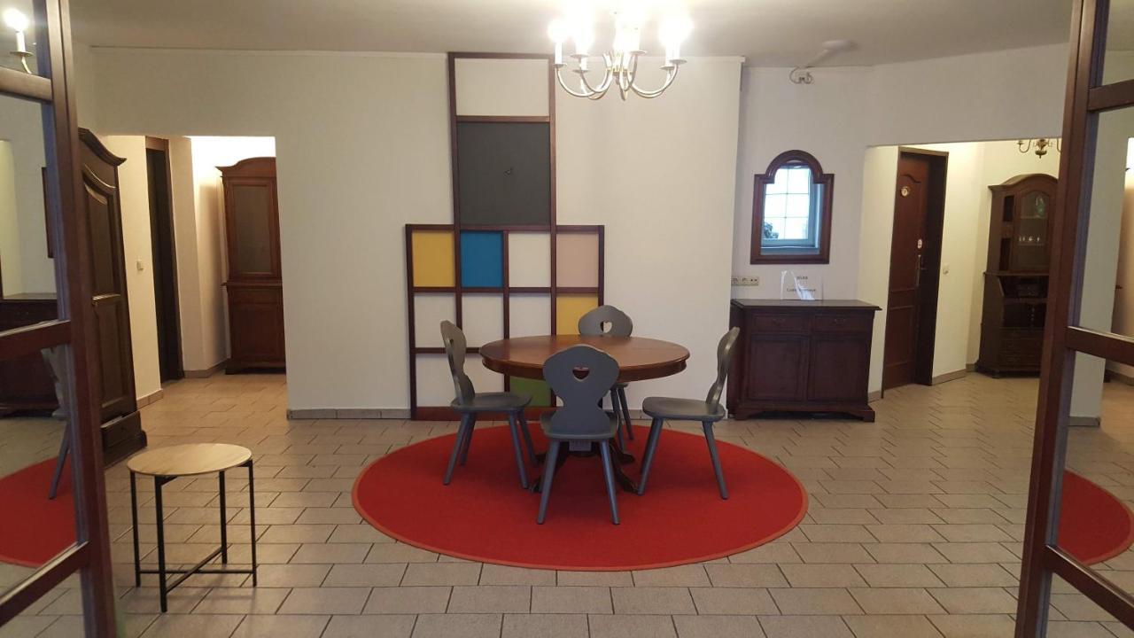 Mama Muh Self-Check-In Hotel Линц Екстериор снимка