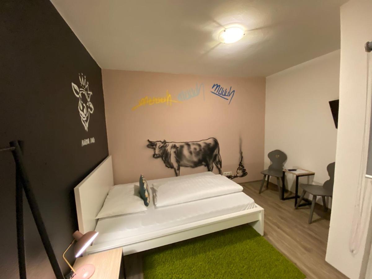 Mama Muh Self-Check-In Hotel Линц Екстериор снимка