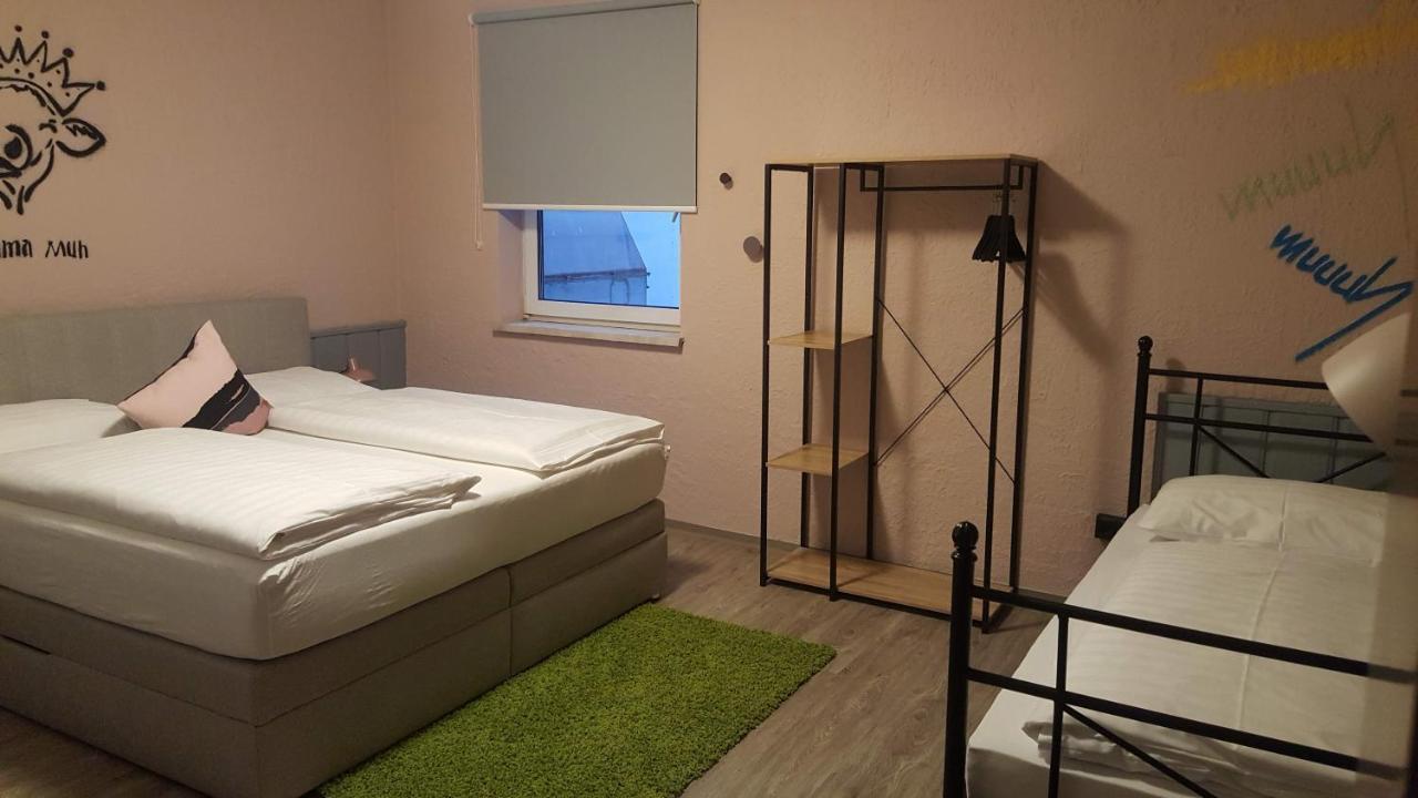 Mama Muh Self-Check-In Hotel Линц Екстериор снимка