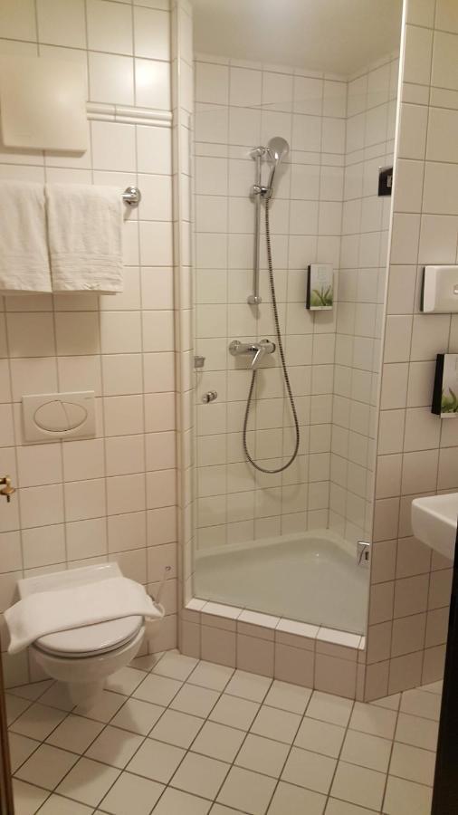 Mama Muh Self-Check-In Hotel Линц Екстериор снимка