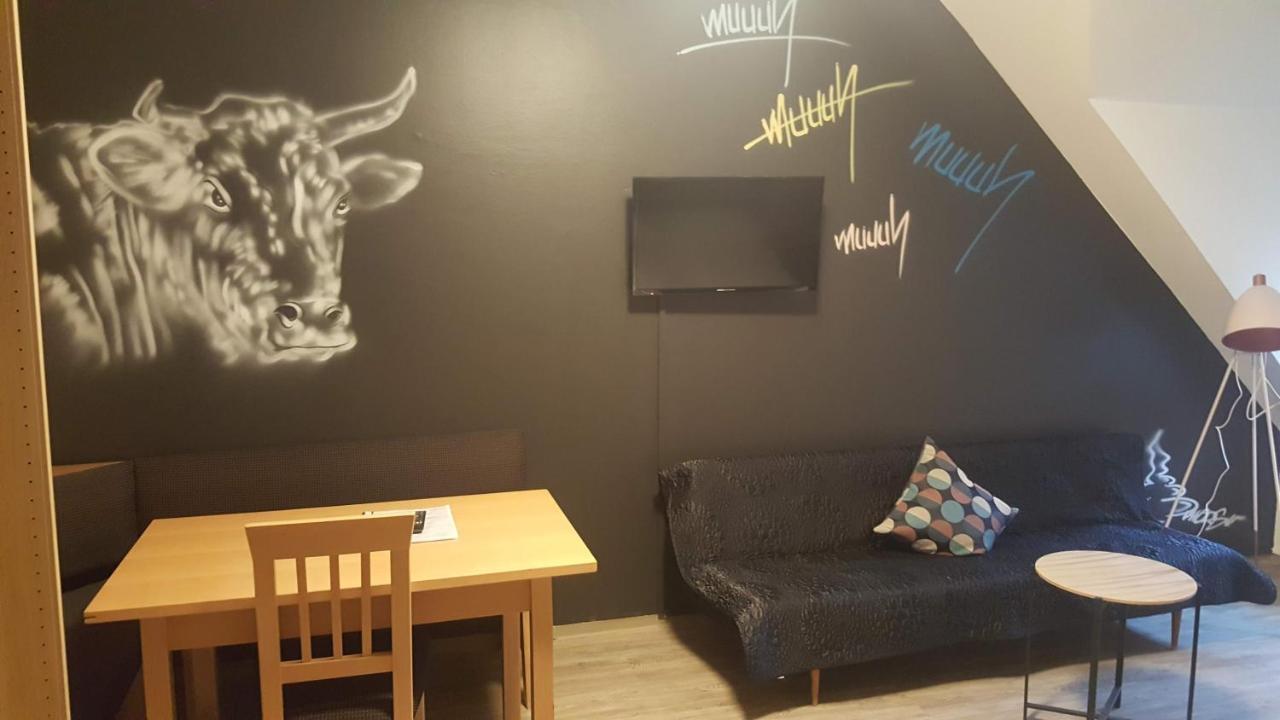 Mama Muh Self-Check-In Hotel Линц Екстериор снимка